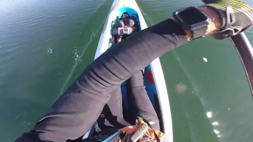 רכיבה על הגלים: גלה את חיבור הסקי האפי לגלישה באזור נופש הפודרים של קליפורניה