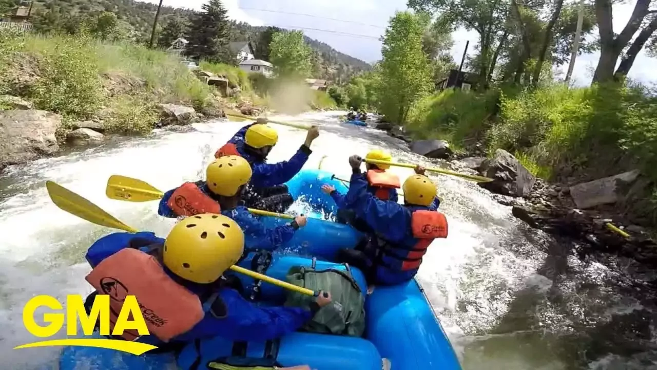 הרפתקאות מרגשות מחכות: רפטינג מים לבנים בקולורדו - שחרר את ההרפתקן הפנימי שלך!